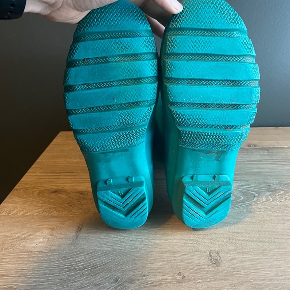 Tall Hunter Boots - Picture 2 of 5